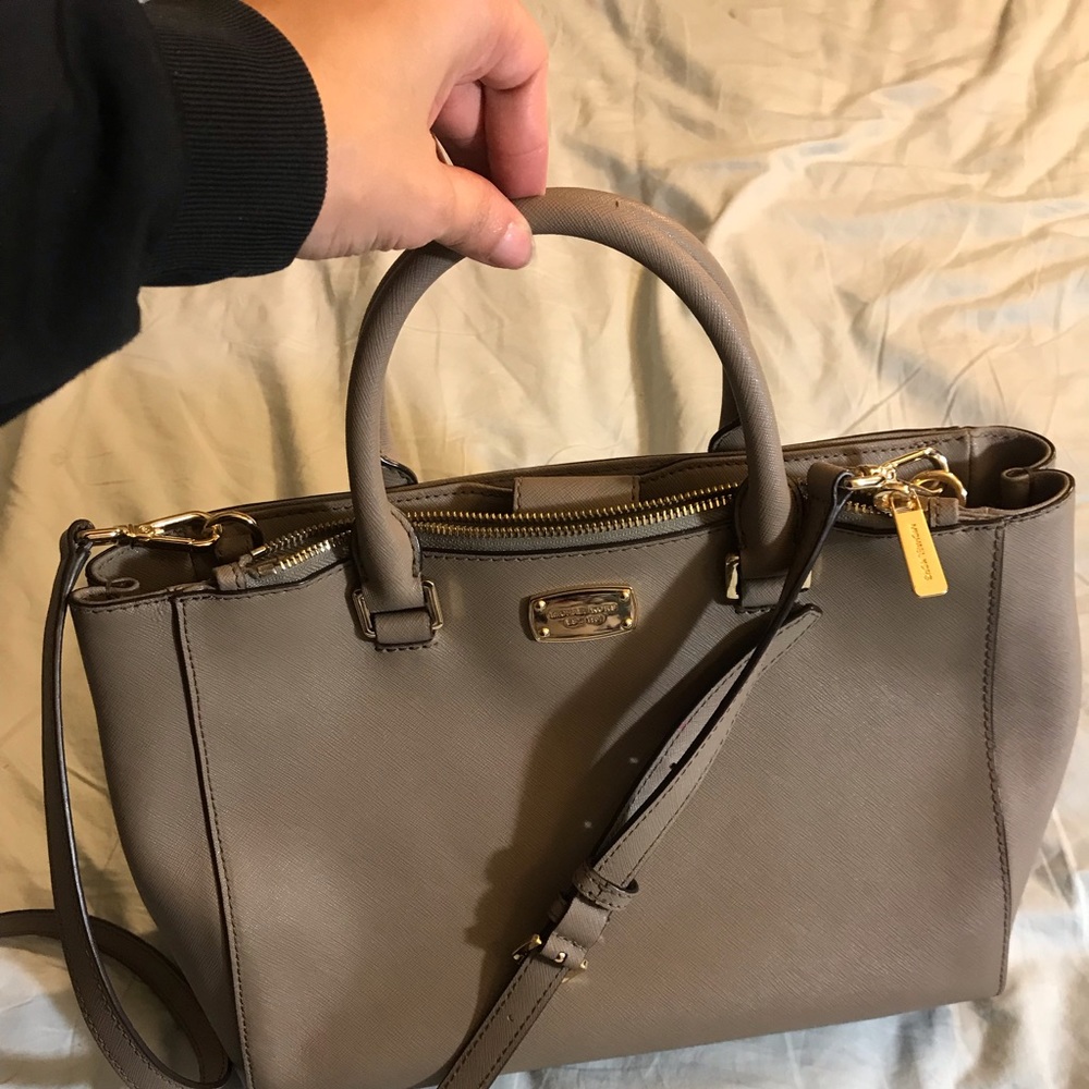 Beautiful Authentic Michael Kors Satchel
